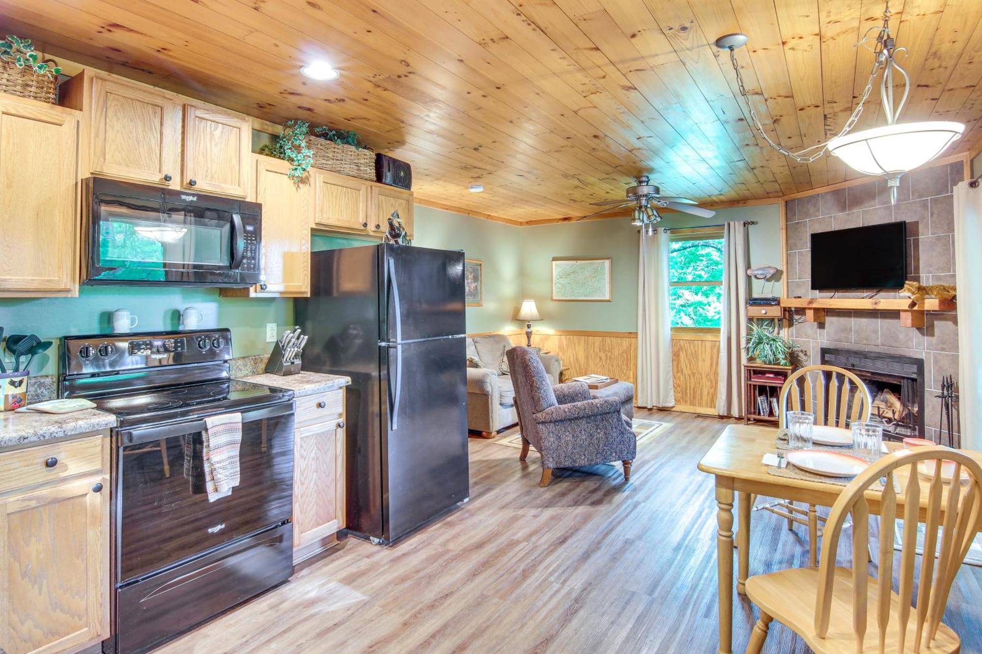 Charming Fox Den Cabin In Whittier With Hot Tub! Εξωτερικό φωτογραφία
